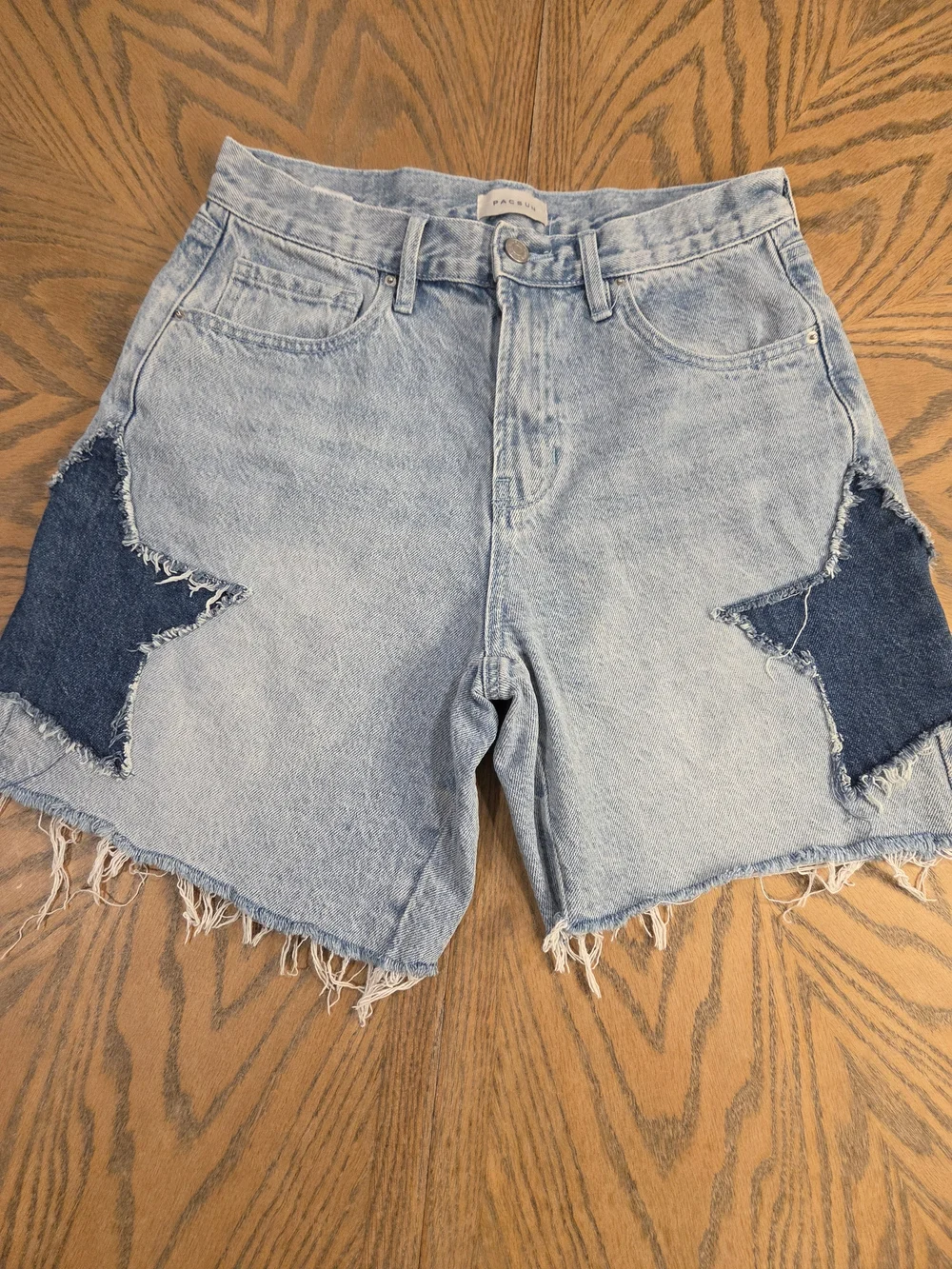 PacSun Light Wash Star Patchwork Festival Shorts 26